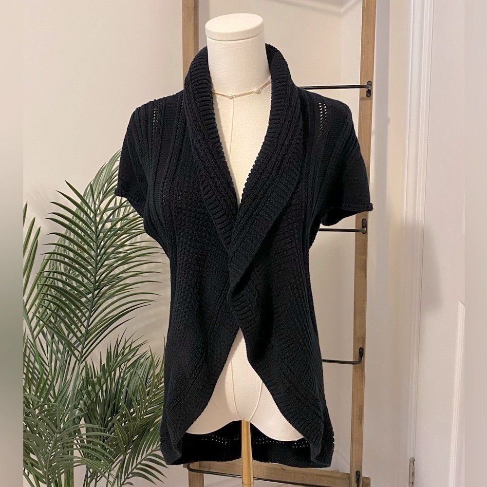 Denver Hayes Black Short-Sleeve Knit Cardigan, Size Medium